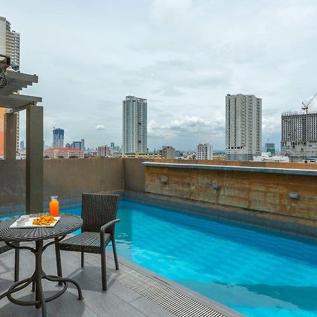 V Hotel Manila Exteriér fotografie