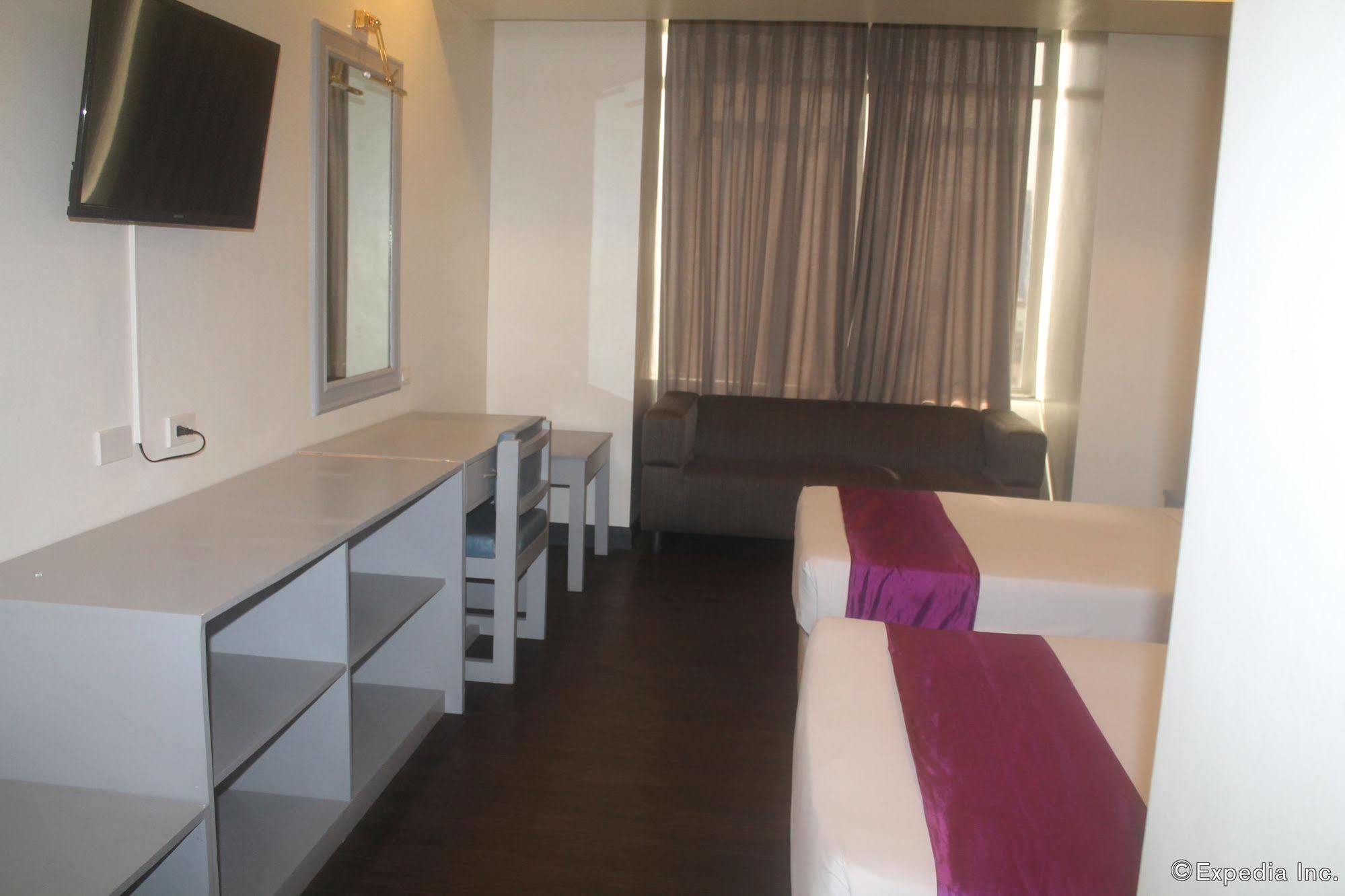V Hotel Manila Exteriér fotografie
